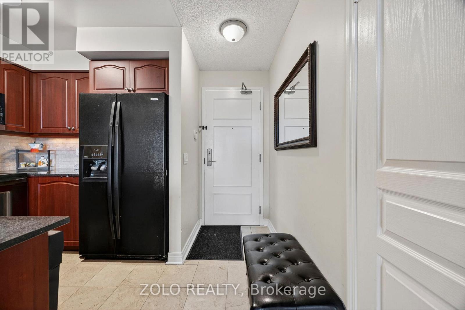 1212 - 350 Red Maple Road, Richmond Hill, ON - Indoor