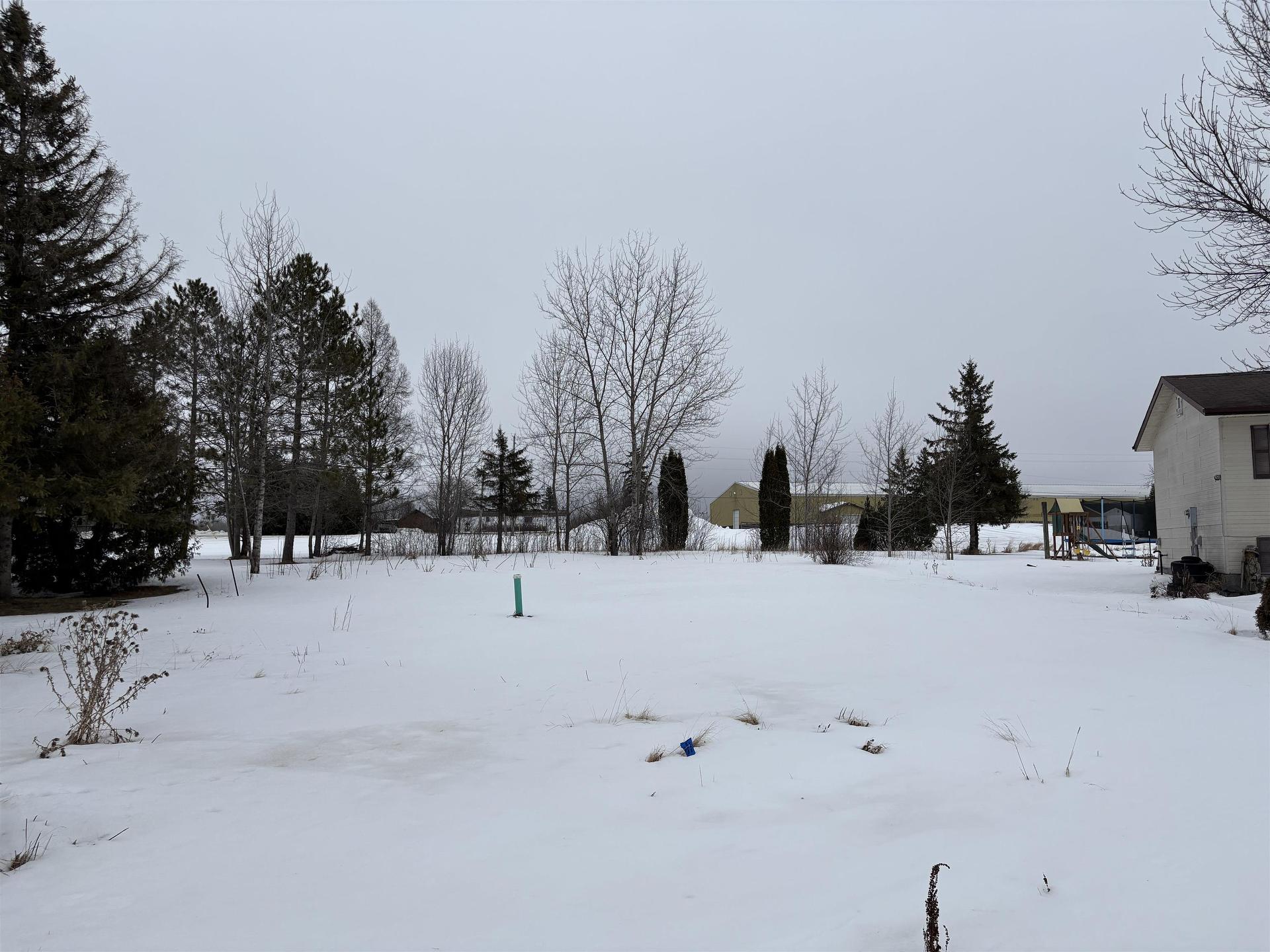 22 Cherlen Bay, Emo, ON