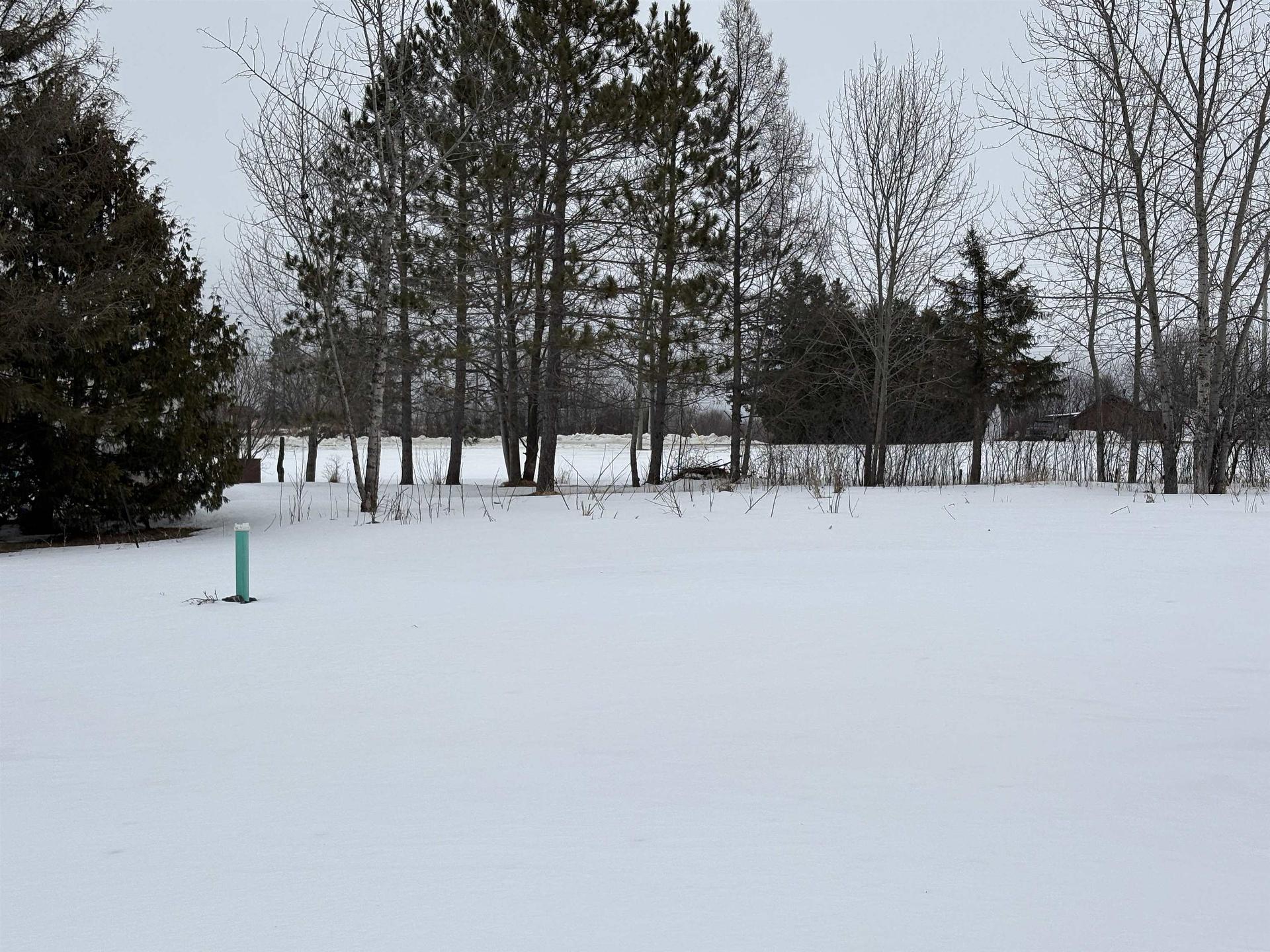 22 Cherlen Bay, Emo, ON