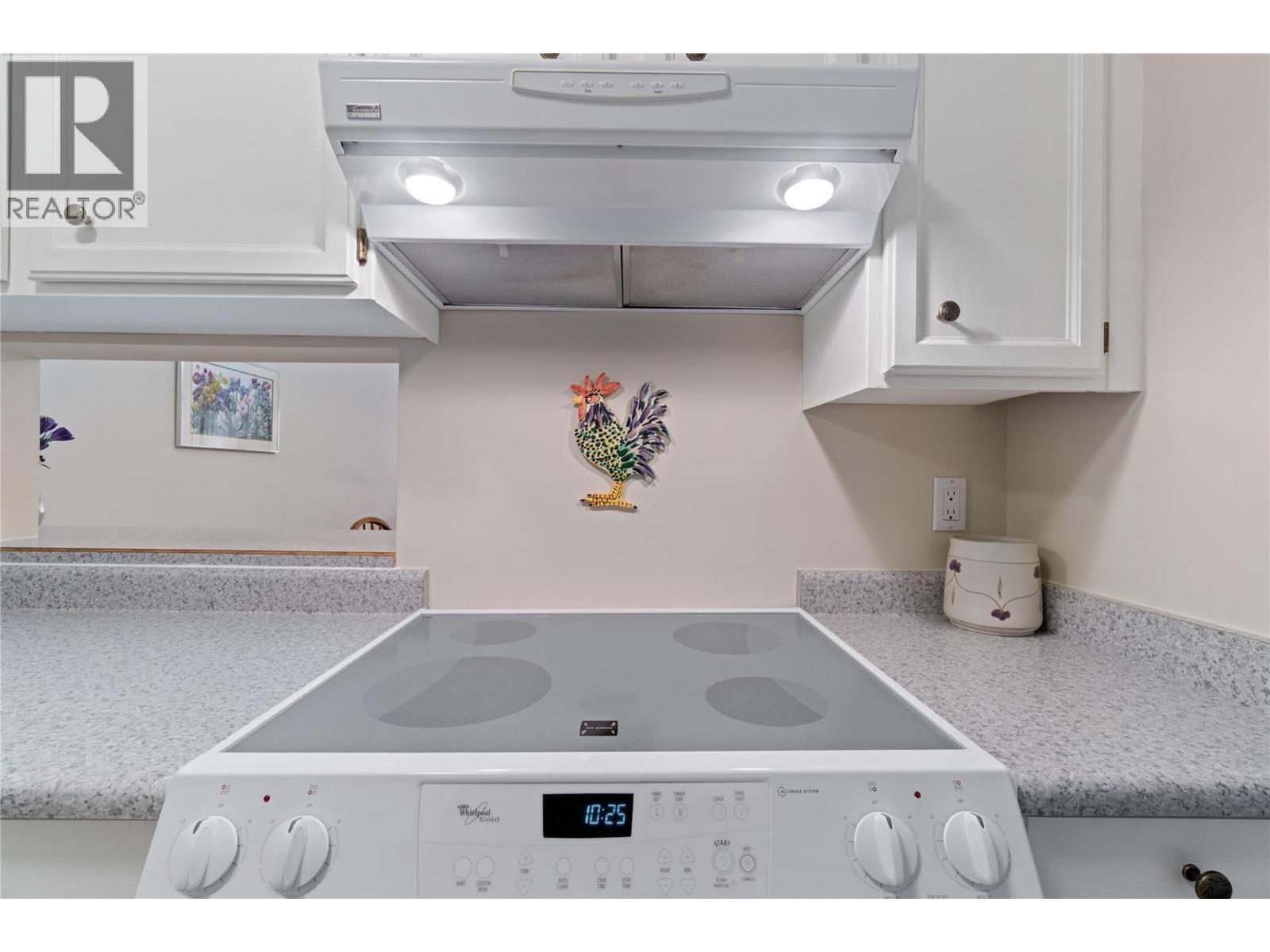851 5 Avenue Sw Unit# 303, Salmon Arm, BC - Indoor