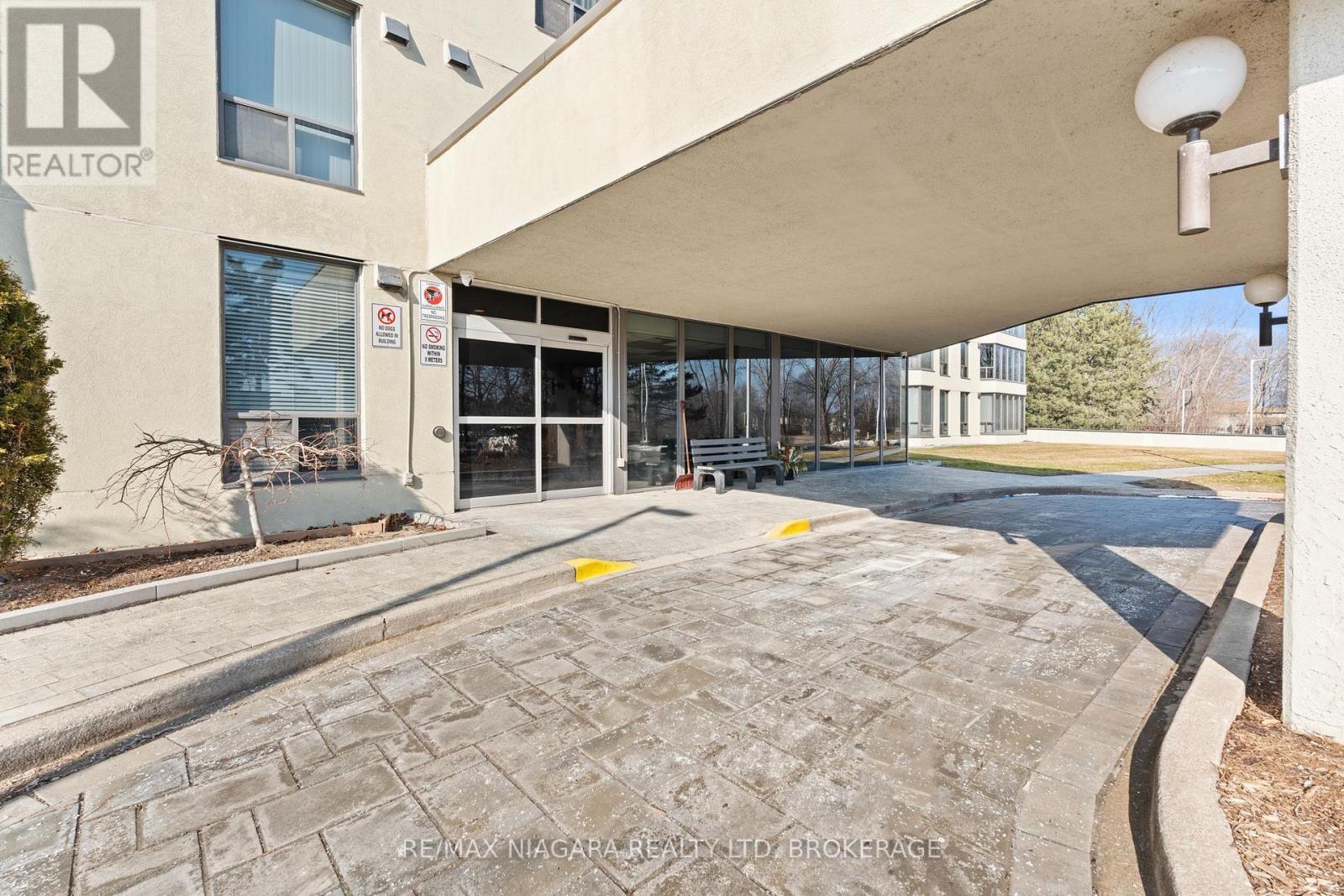 601 - 81 Scott Street, St. Catharines (Lakeport), ON - Outdoor