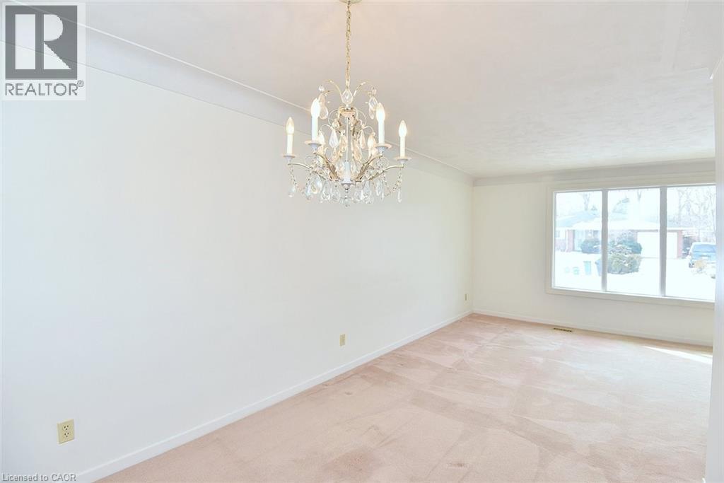 4 Bermuda Court, Hamilton, ON - Indoor Photo Showing Other Room