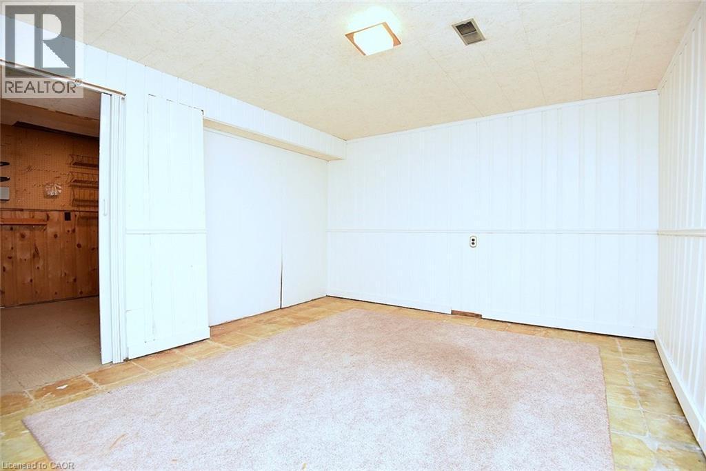 4 Bermuda Court, Hamilton, ON - Indoor Photo Showing Other Room
