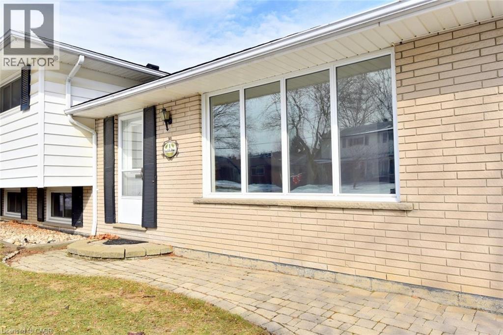 4 Bermuda Court, Hamilton, ON - Outdoor With Exterior