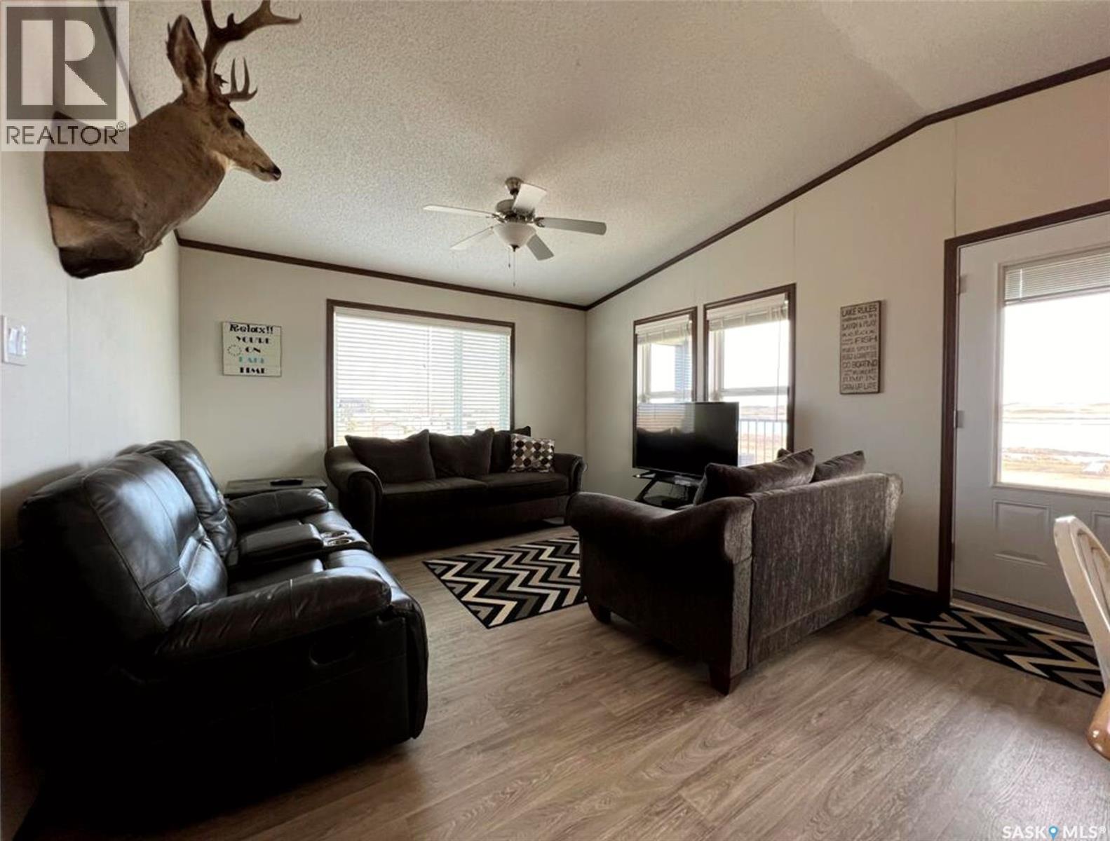 701 Pebble Drive, Webb Rm No. 138, SK - Indoor Photo Showing Living Room