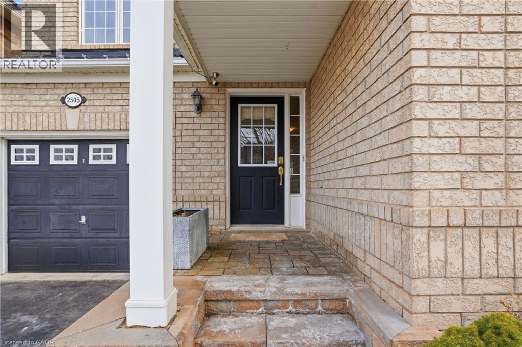 2505 Valleyridge Drive, Oakville, ON - Outdoor With Exterior