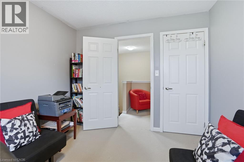 2505 Valleyridge Drive, Oakville, ON - Indoor Photo Showing Bedroom