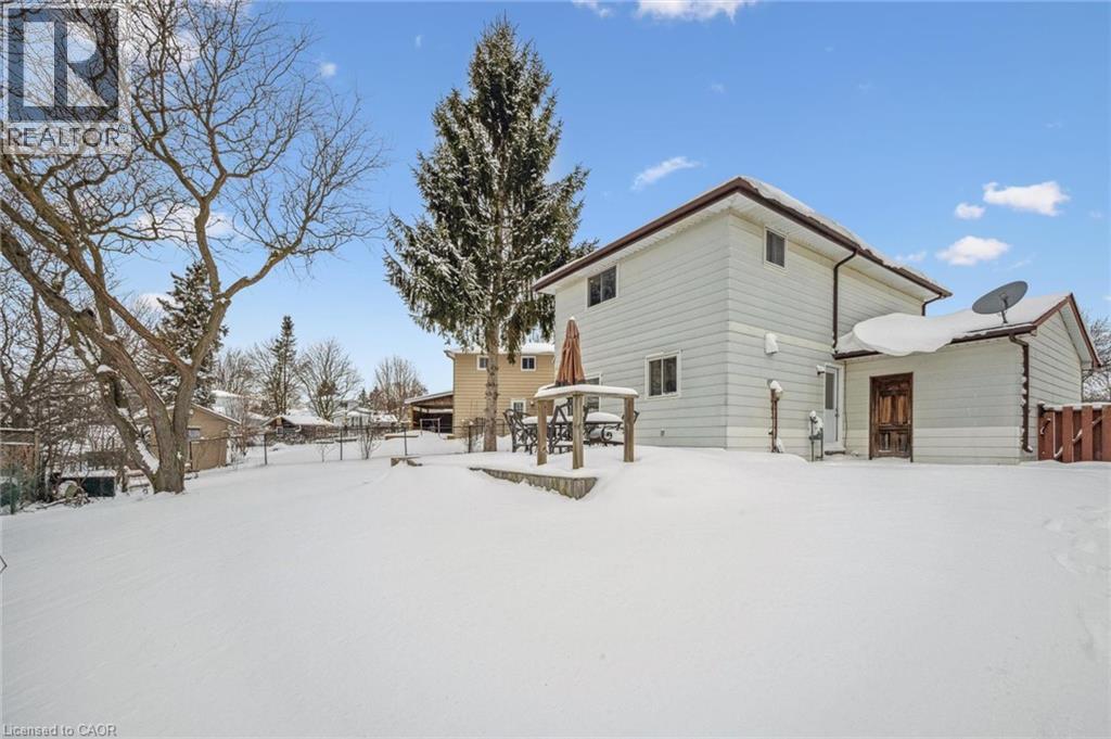 21 Forest Glen Court, Kitchener, ON - Outdoor