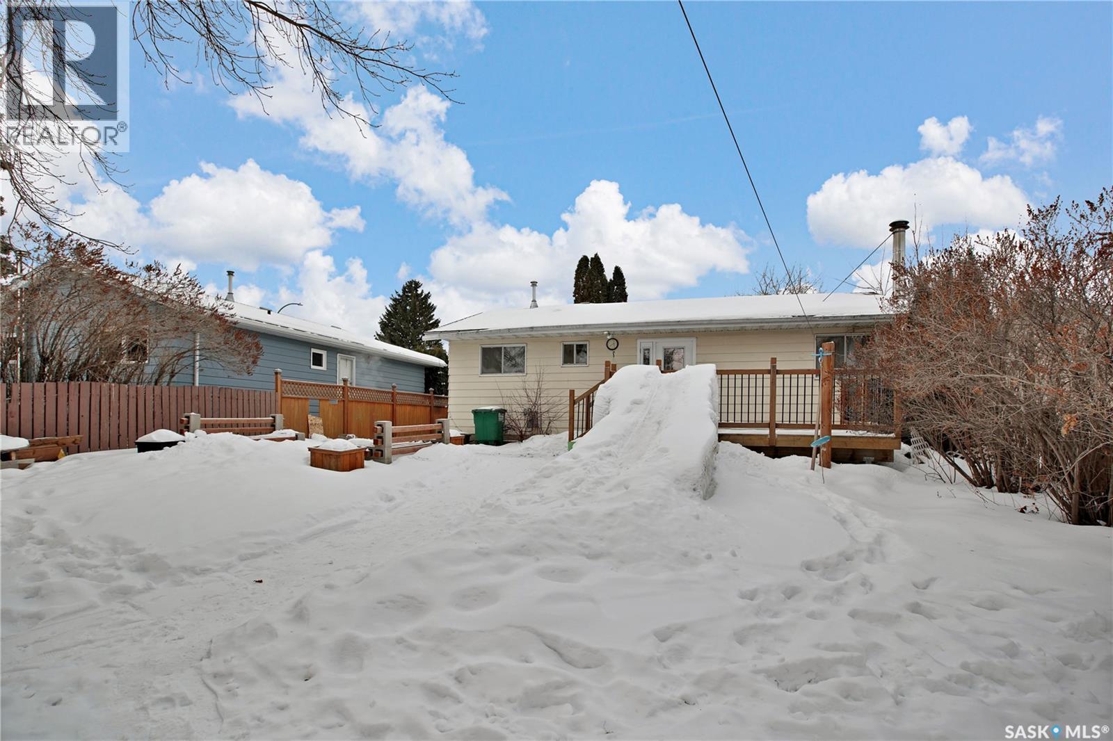 419 Hull Crescent, Saskatoon, SK - Outdoor