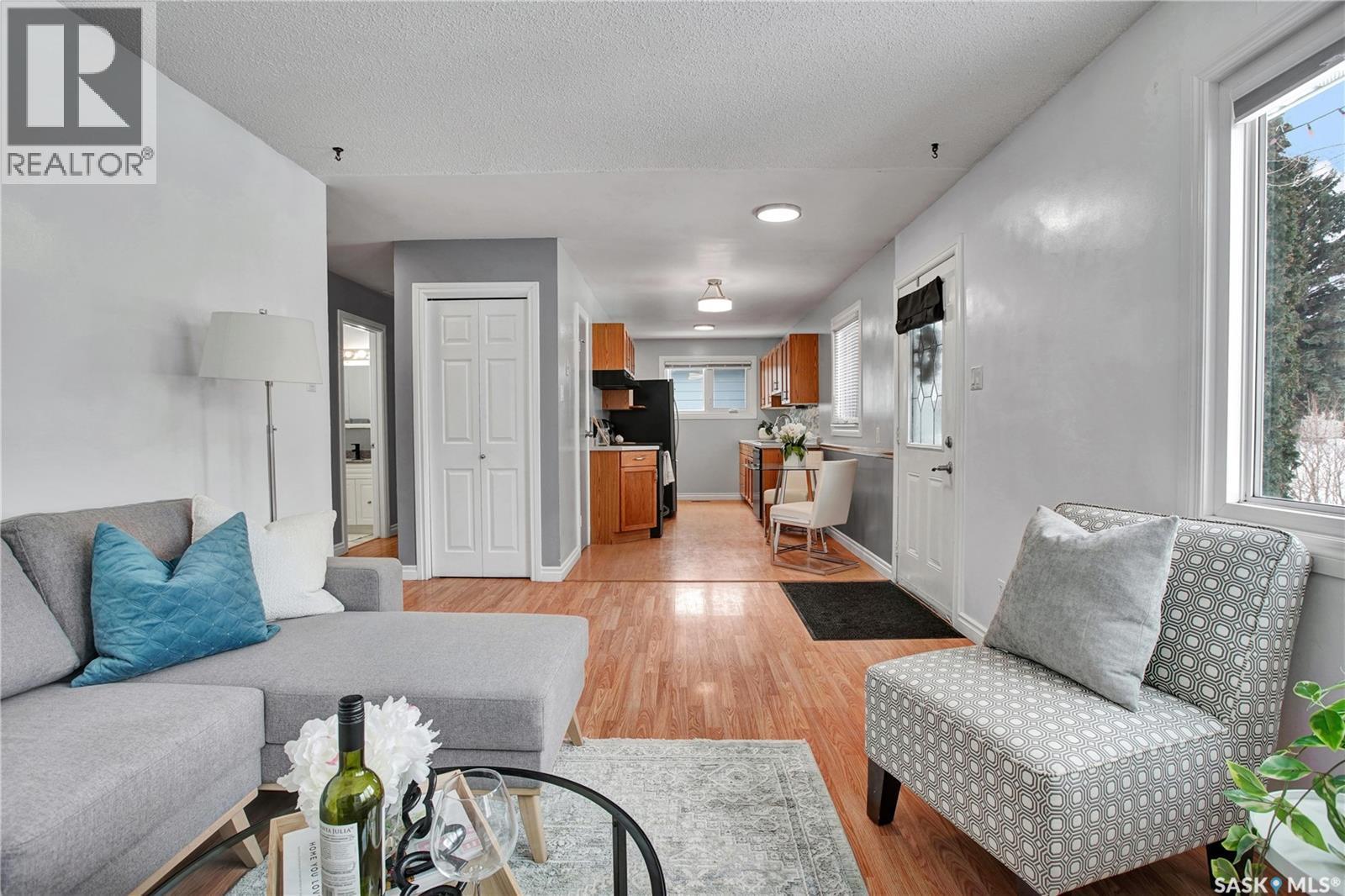 419 Hull Crescent, Saskatoon, SK - Indoor Photo Showing Living Room