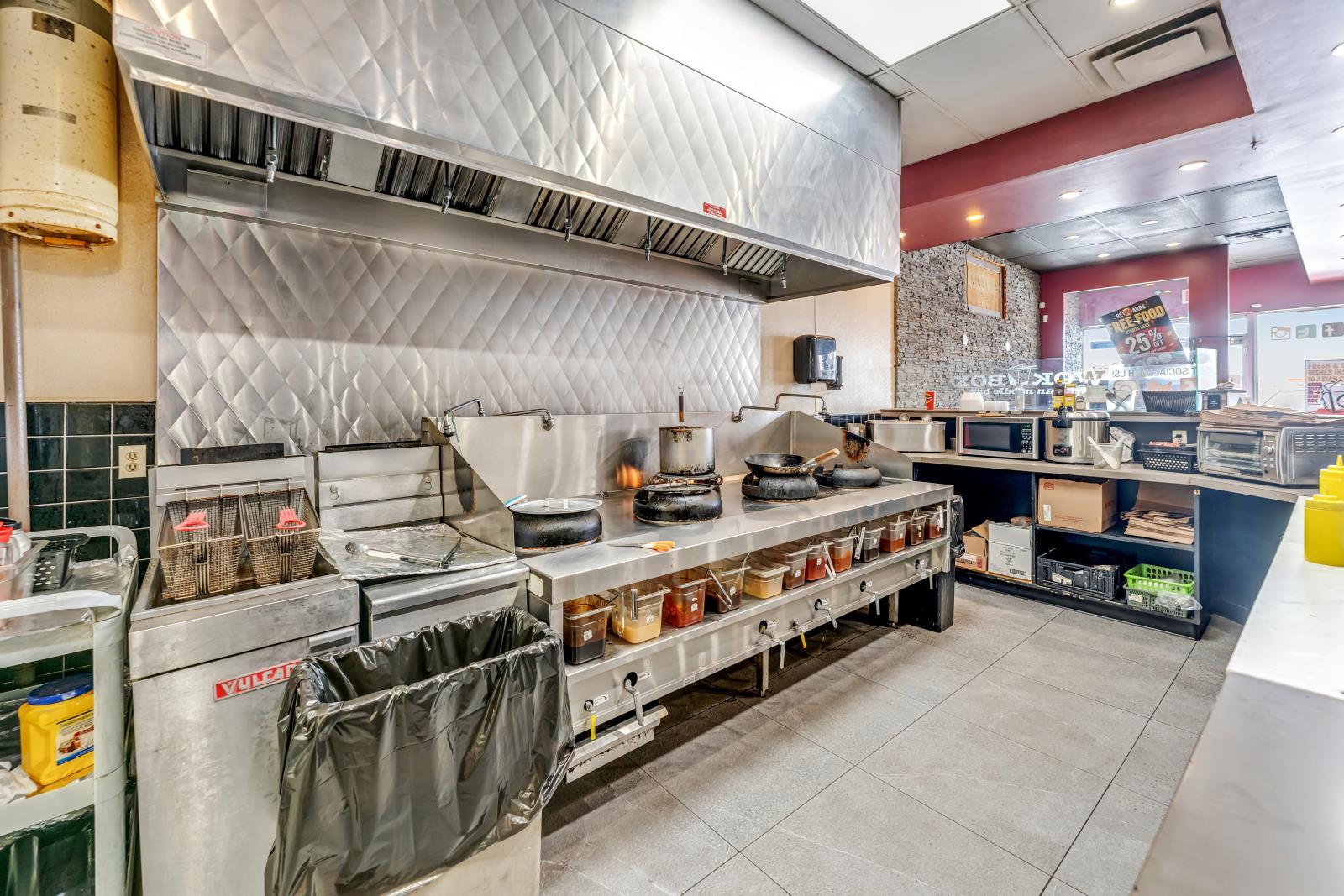 392 St Albert Trl, St. Albert, AB