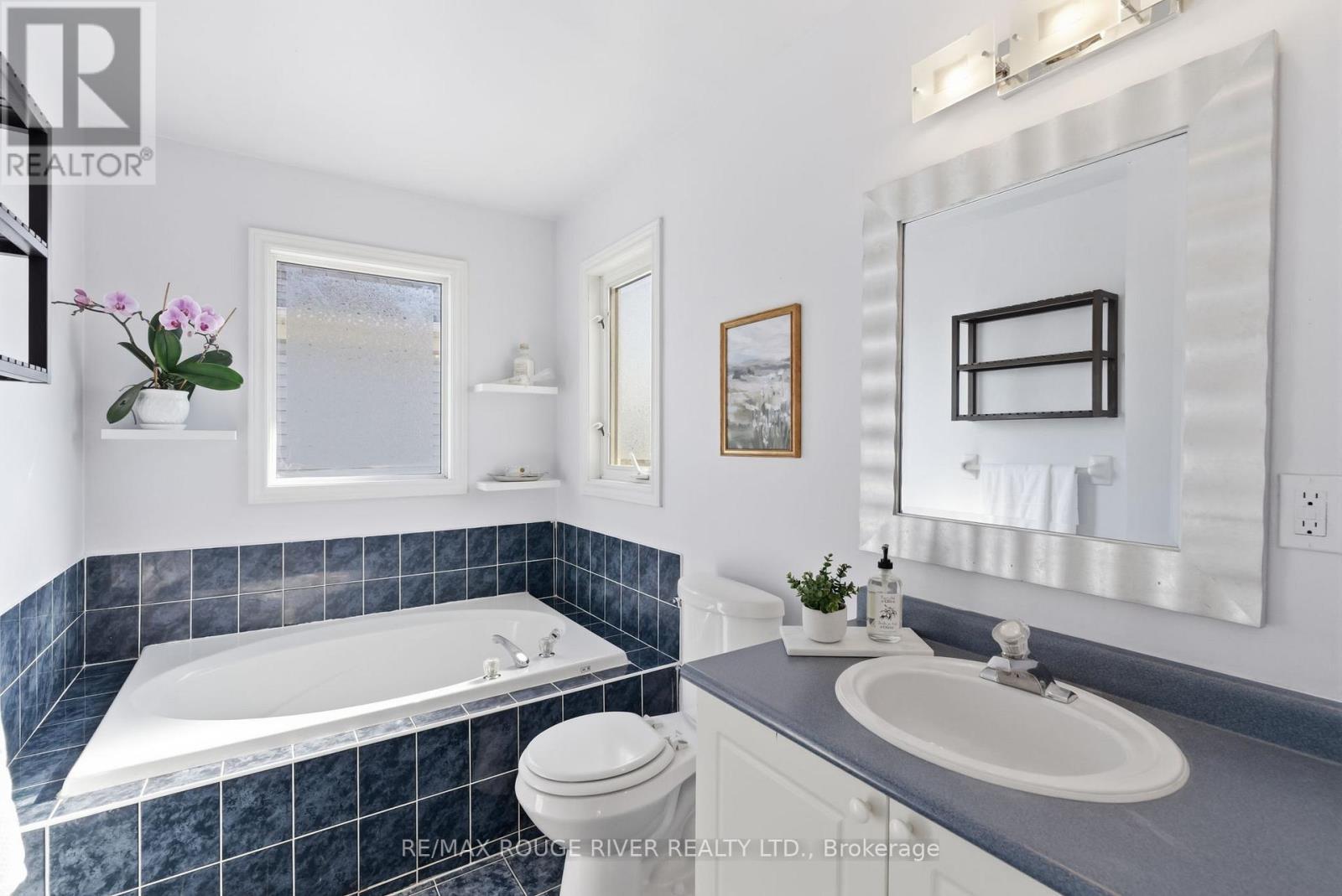 46 Sandford Crescent, Whitby (Rolling Acres), ON - Indoor Photo Showing Bathroom