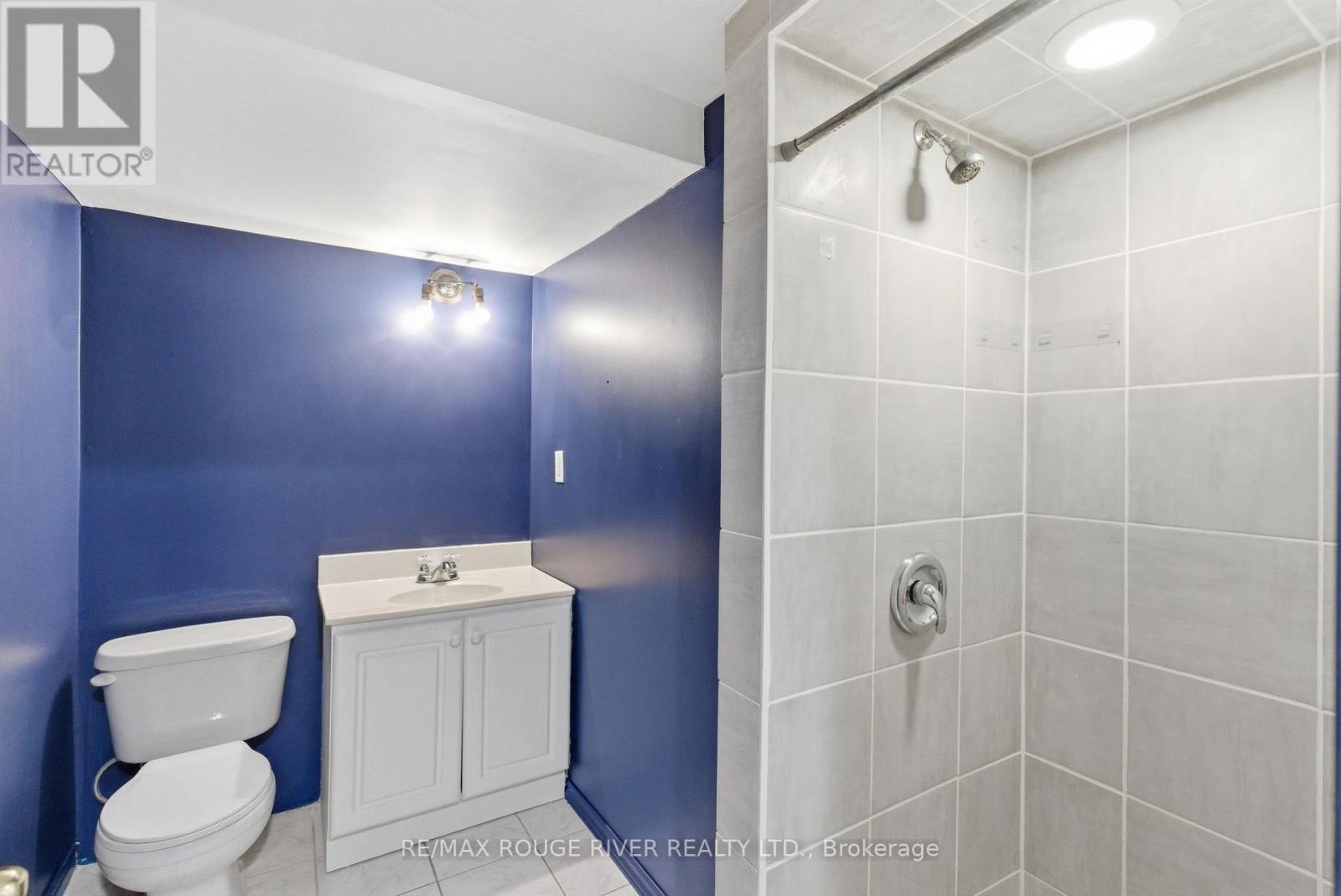 46 Sandford Crescent, Whitby (Rolling Acres), ON - Indoor Photo Showing Bathroom