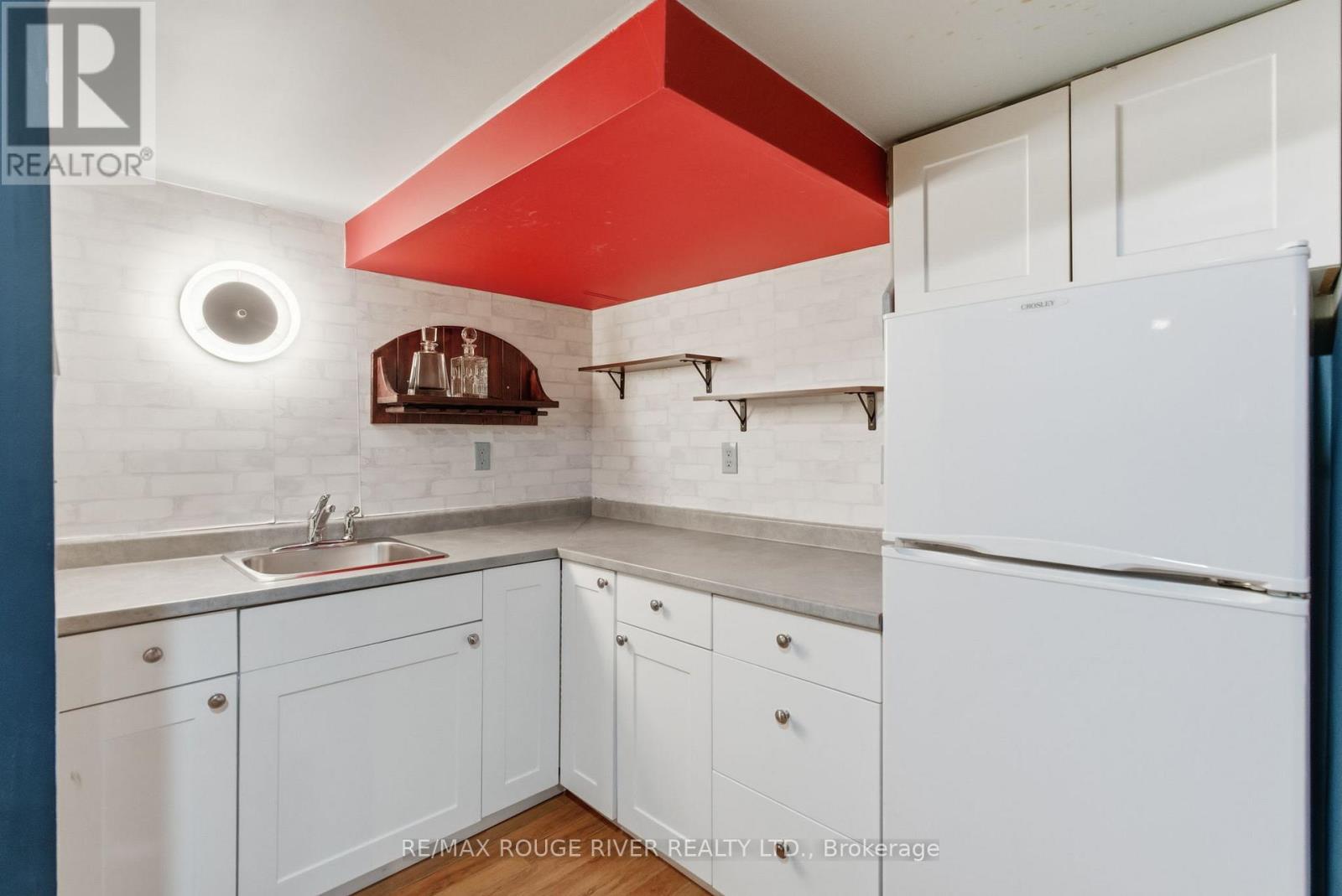 46 Sandford Crescent, Whitby (Rolling Acres), ON - Indoor Photo Showing Kitchen