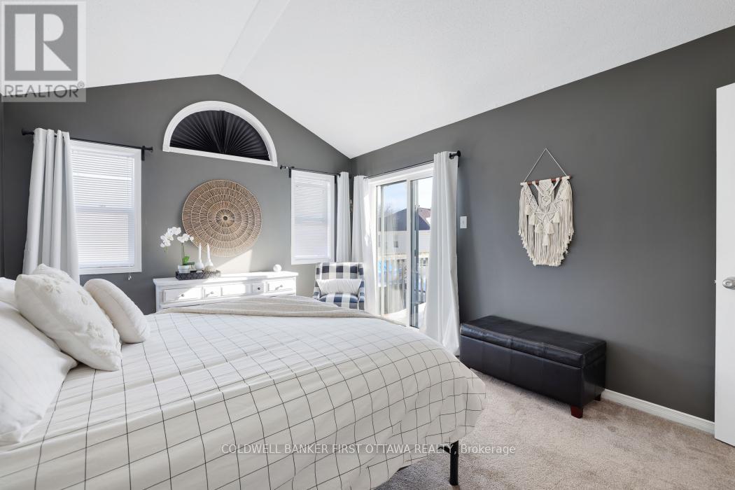 37 Boulder Way, Ottawa, ON - Indoor Photo Showing Bedroom