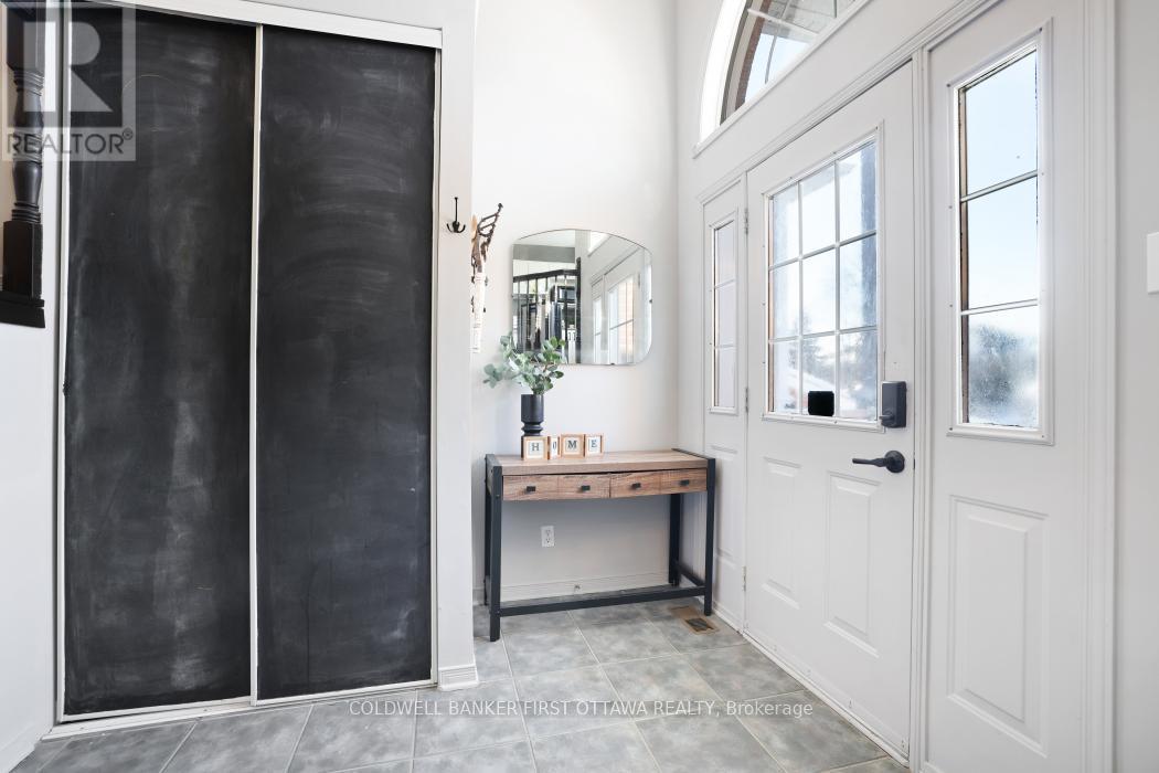 37 Boulder Way, Ottawa, ON - Indoor Photo Showing Other Room