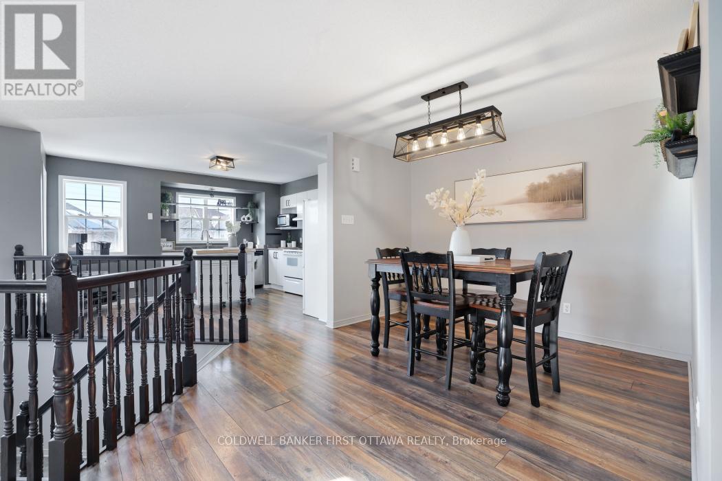 37 Boulder Way, Ottawa, ON - Indoor Photo Showing Dining Room