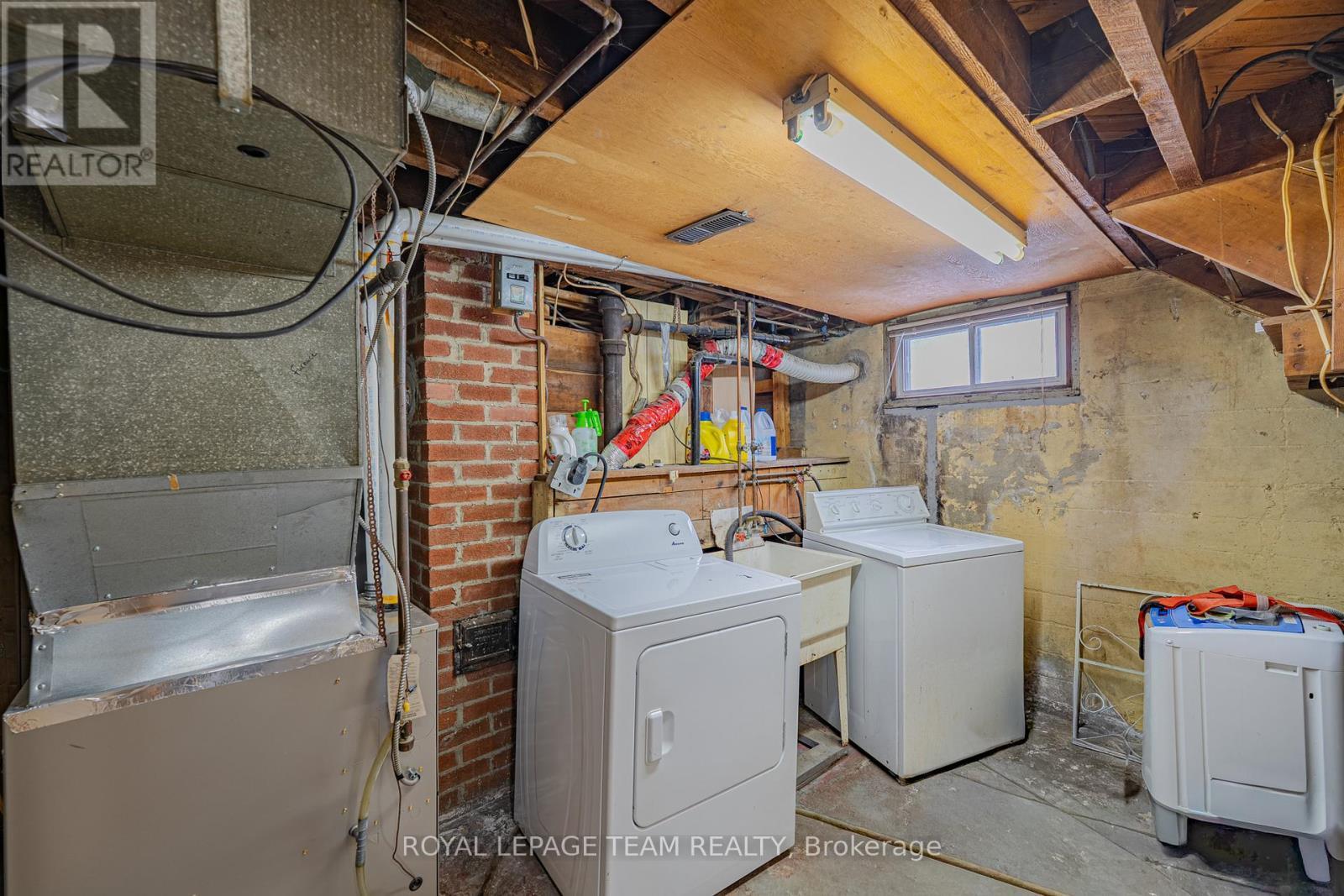 951 Merivale Road, Ottawa, ON - Indoor Photo Showing Laundry Room