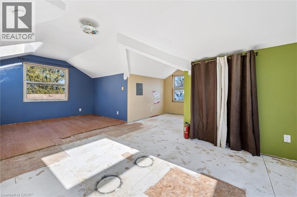 98 William Street W, Waterloo, ON - Indoor Photo Showing Other Room