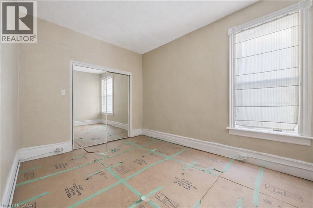 98 William Street W, Waterloo, ON - Indoor Photo Showing Other Room