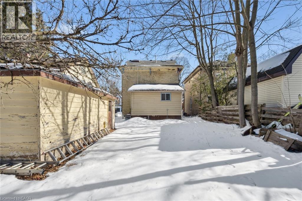 98 William Street W, Waterloo, ON - Outdoor