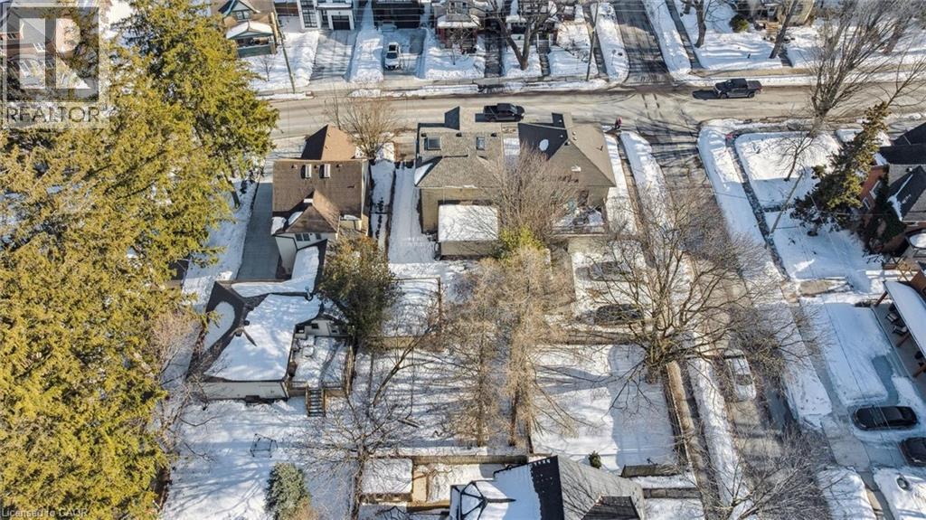 98 William Street W, Waterloo, ON - Outdoor