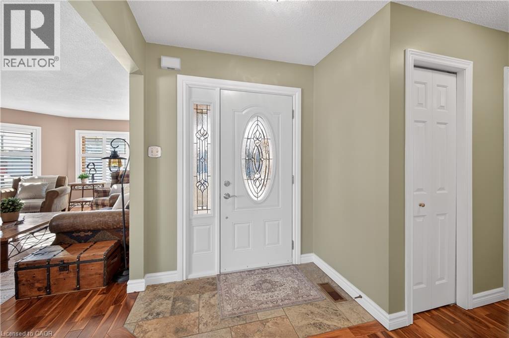 35 Highland Boulevard, Caledonia, ON - Indoor Photo Showing Other Room