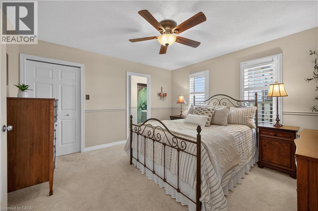 35 Highland Boulevard, Caledonia, ON - Indoor Photo Showing Bedroom