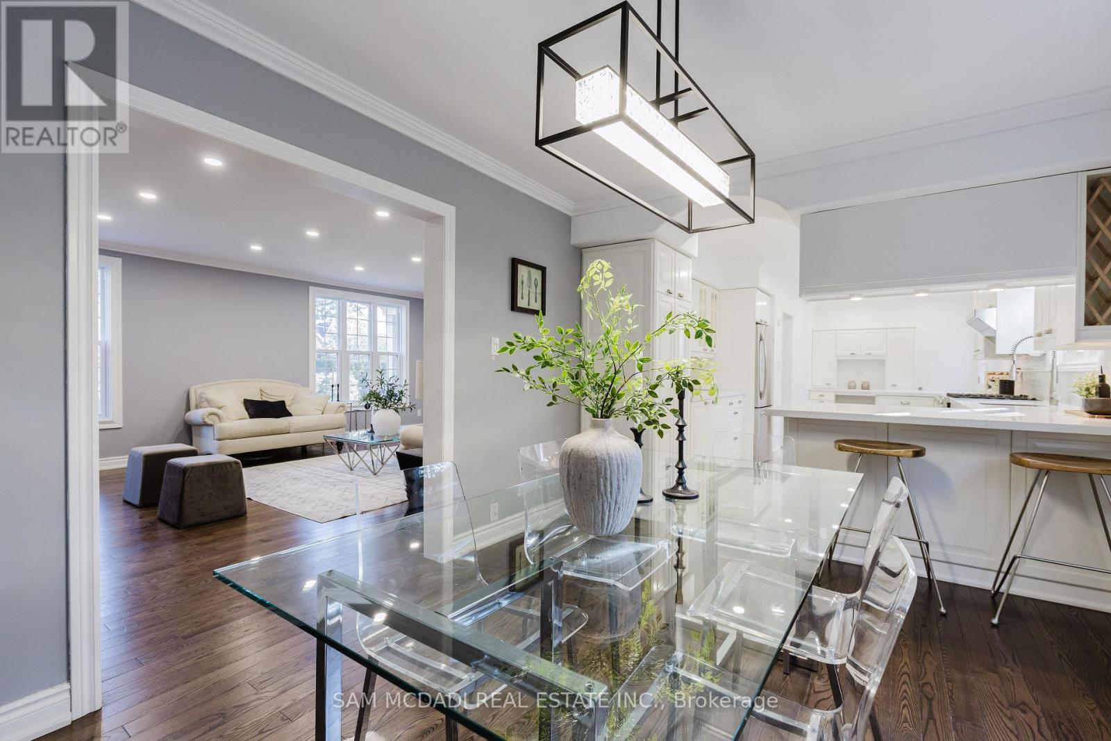 3325 Lakeshore Road, Burlington, ON - Indoor Photo Showing Dining Room