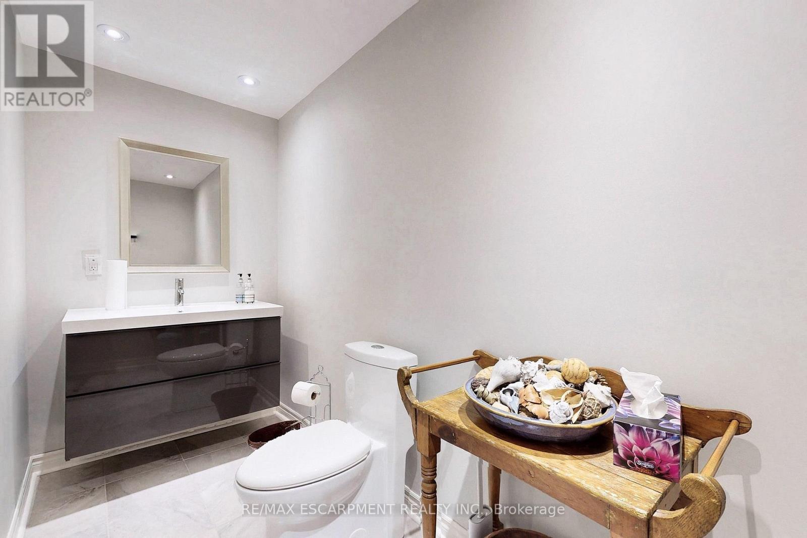 4176 Saunders Crescent, Burlington, ON - Indoor Photo Showing Bathroom