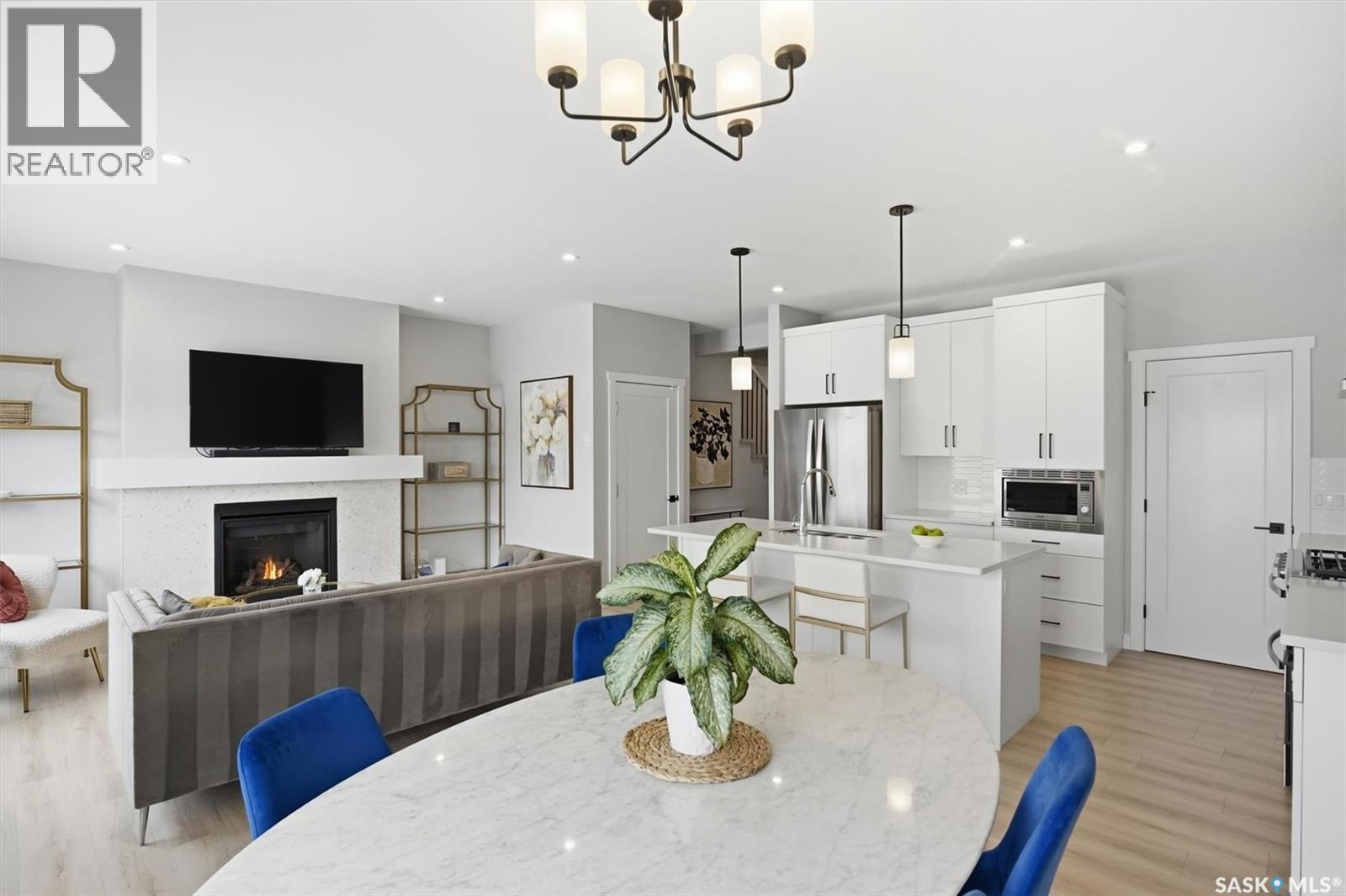 406 Chelsom Manor, Saskatoon, SK - Indoor