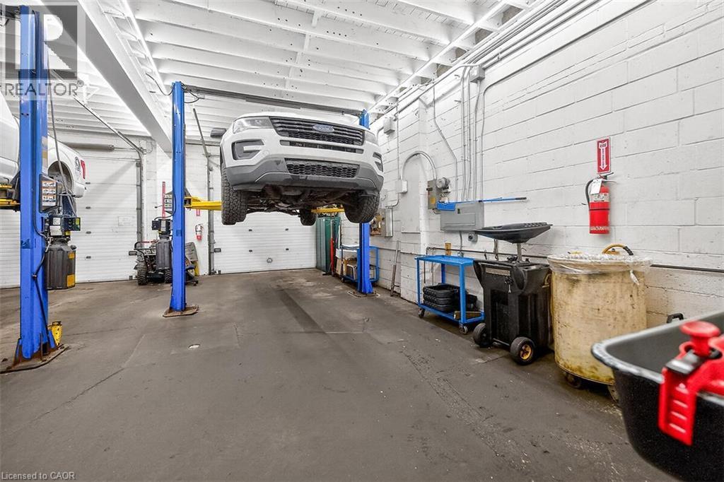 100 Stapleton Avenue, Hamilton, ON