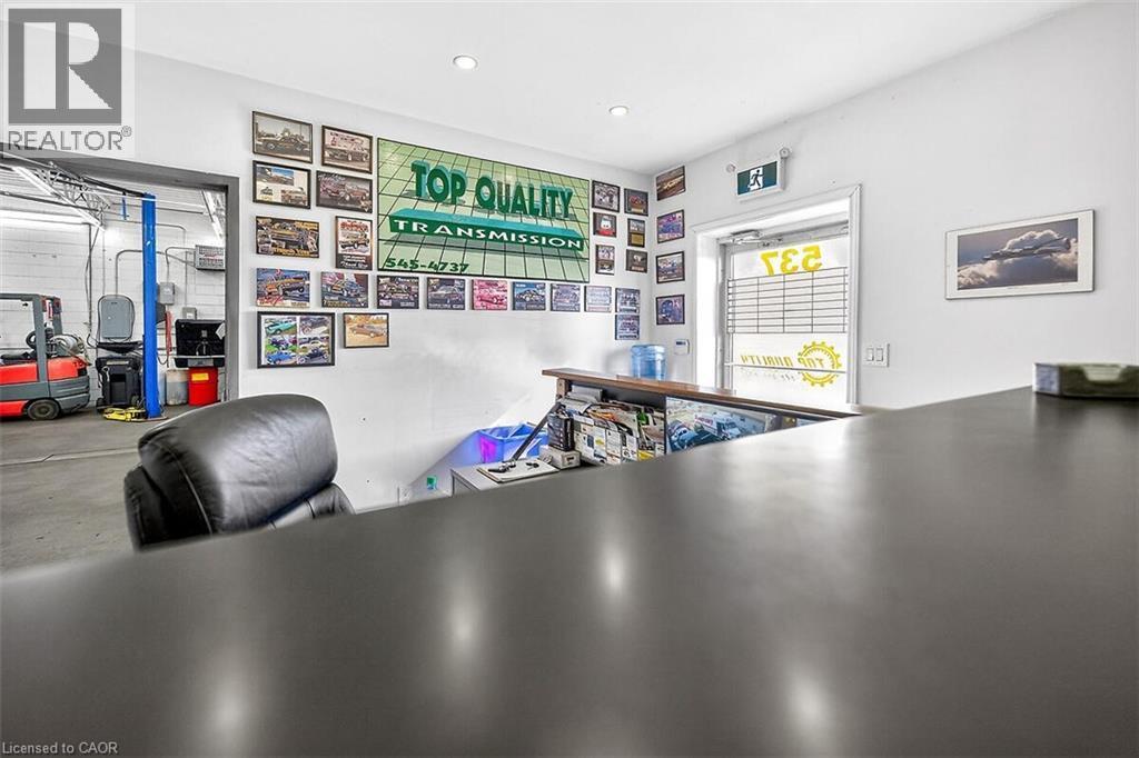 100 Stapleton Avenue, Hamilton, ON