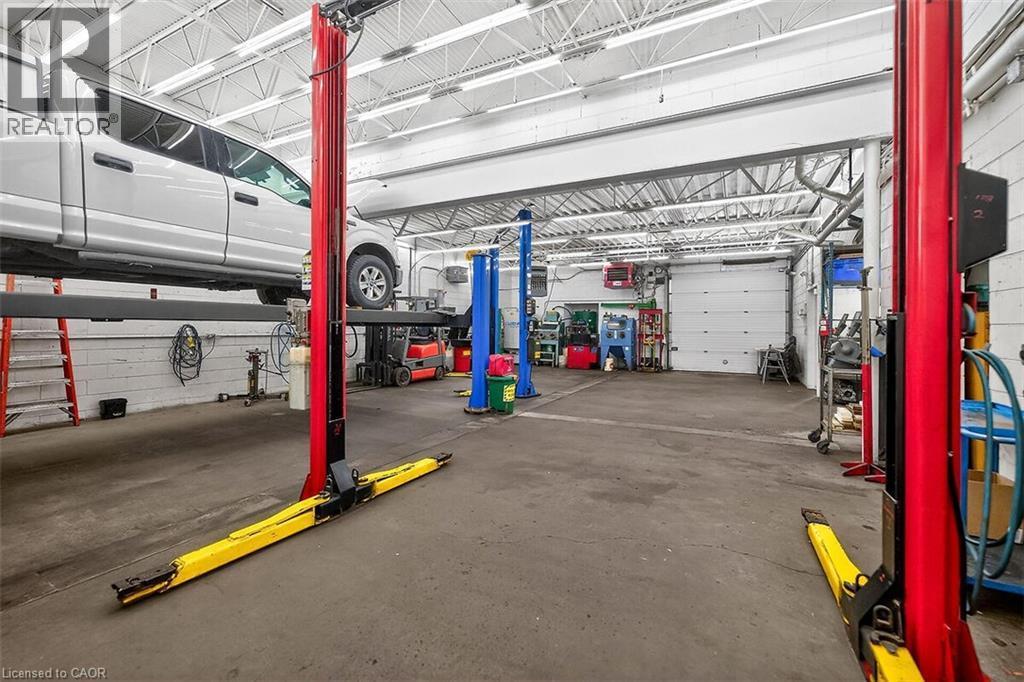 100 Stapleton Avenue, Hamilton, ON