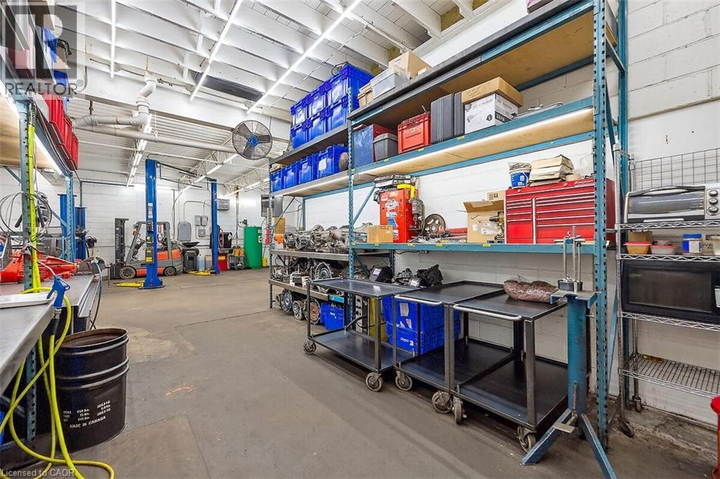 100 Stapleton Avenue, Hamilton, ON