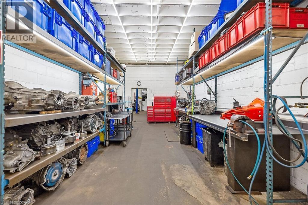 100 Stapleton Avenue, Hamilton, ON