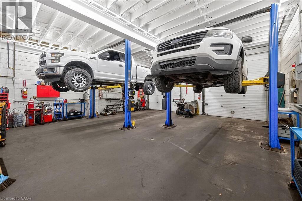 100 Stapleton Avenue, Hamilton, ON