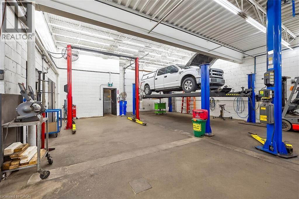 100 Stapleton Avenue, Hamilton, ON