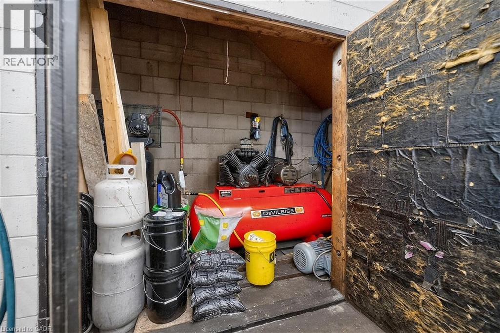 100 Stapleton Avenue, Hamilton, ON