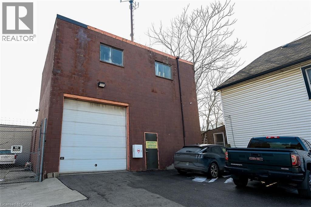 100 Stapleton Avenue, Hamilton, ON