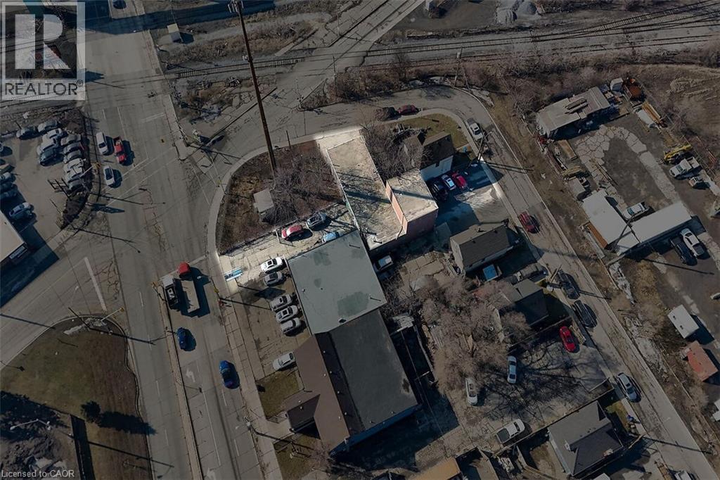 100 Stapleton Avenue, Hamilton, ON