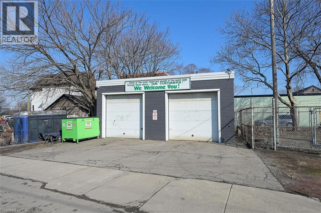 100 Stapleton Avenue, Hamilton, ON