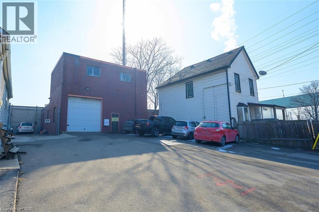 100 Stapleton Avenue, Hamilton, ON