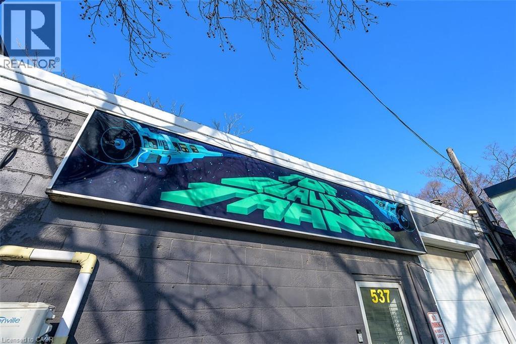 100 Stapleton Avenue, Hamilton, ON