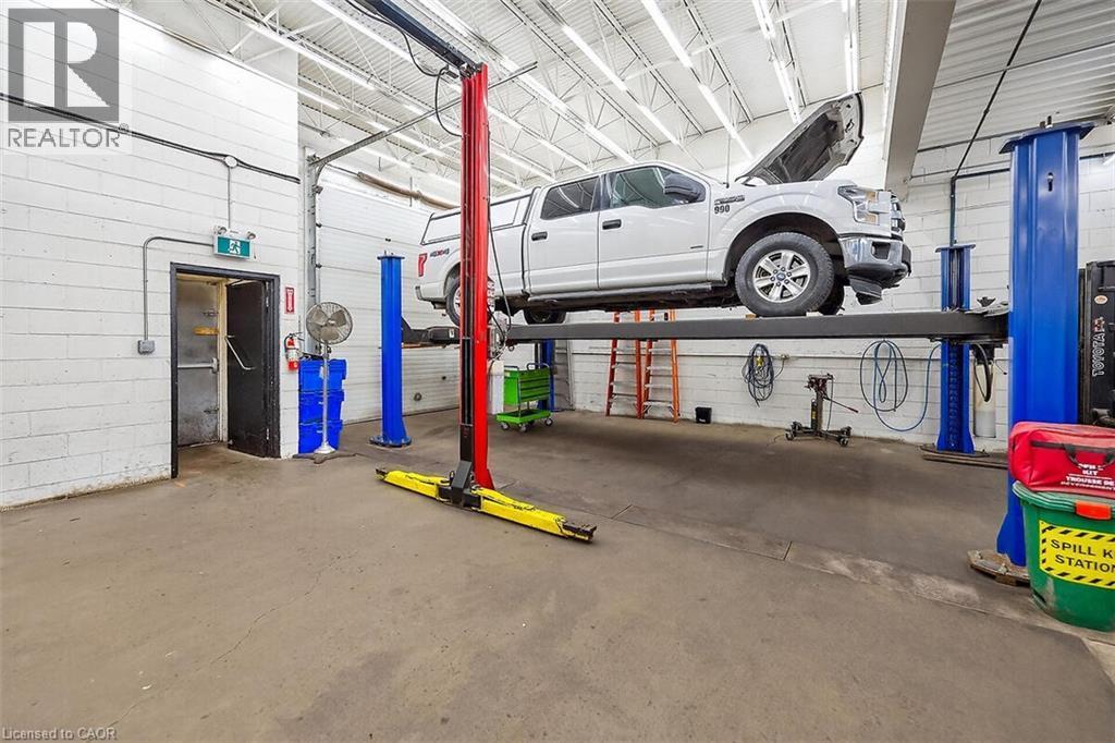 100 Stapleton Avenue, Hamilton, ON
