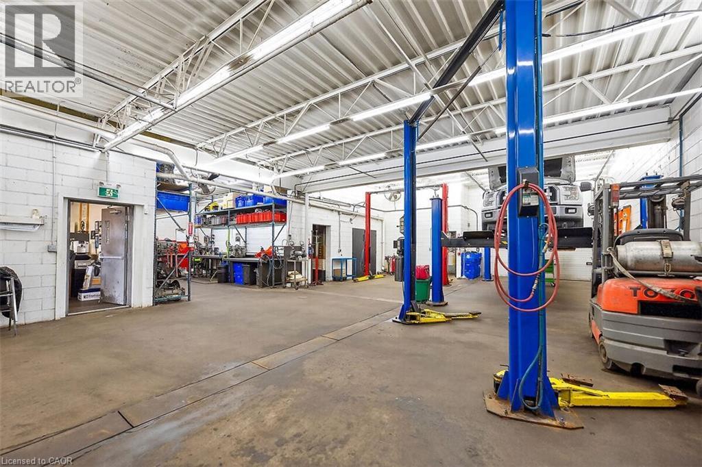 100 Stapleton Avenue, Hamilton, ON