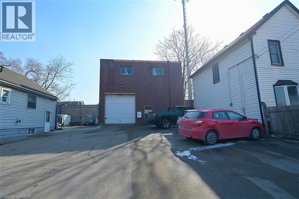 100 Stapleton Avenue, Hamilton, ON