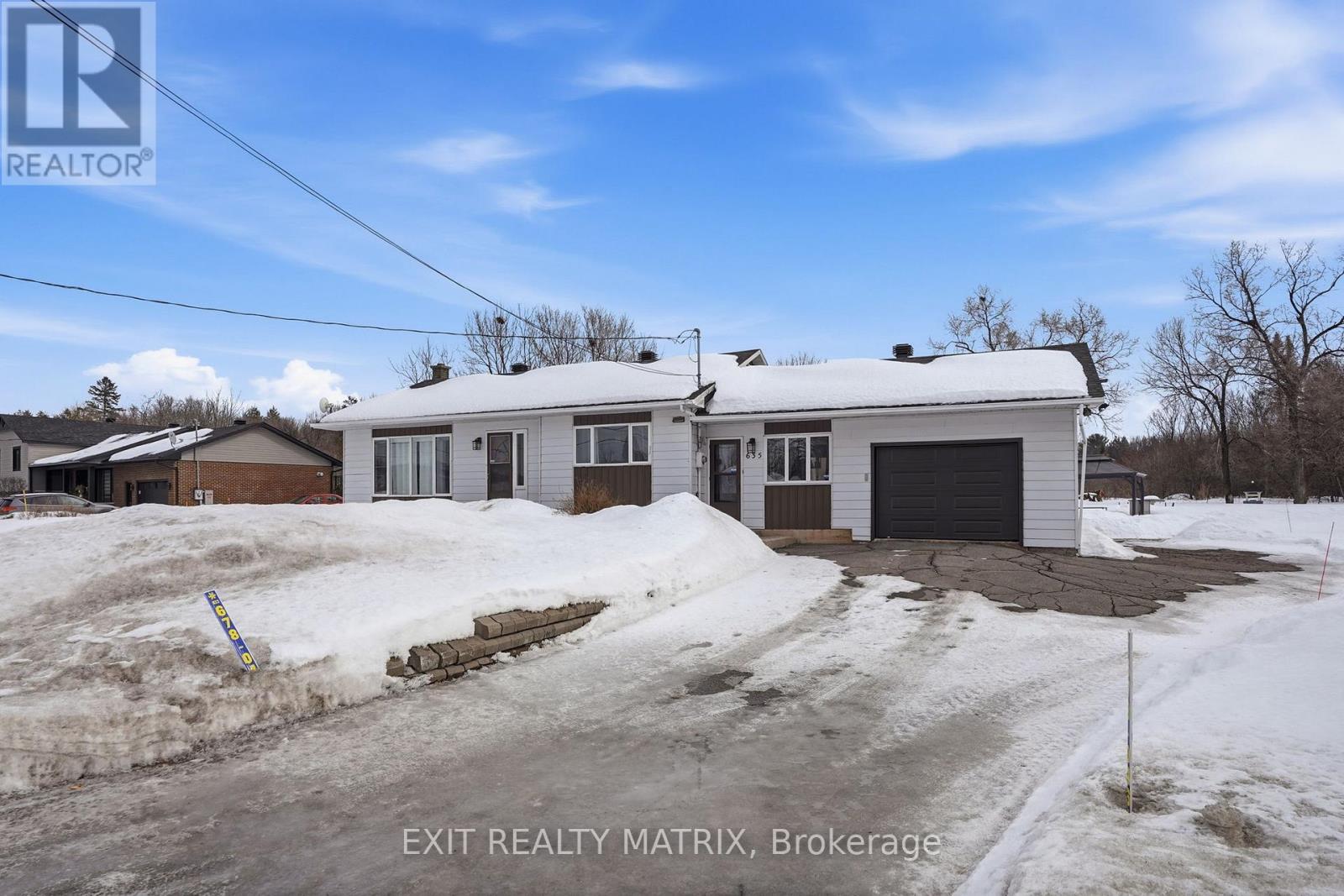 635 Front Road W, Champlain, ON - Outdoor