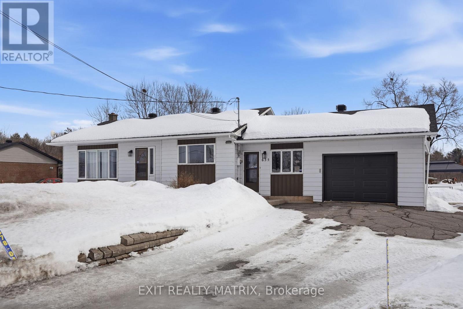 635 Front Road W, Champlain, ON - Outdoor