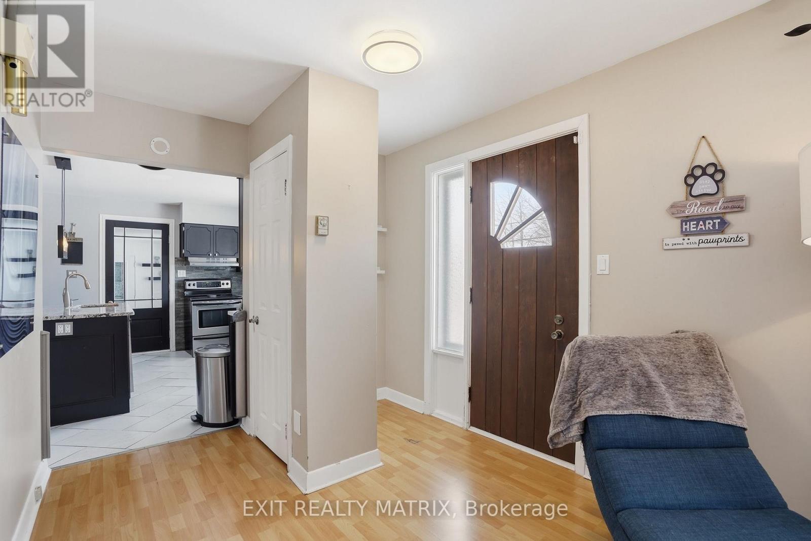 635 Front Road W, Champlain, ON - Indoor